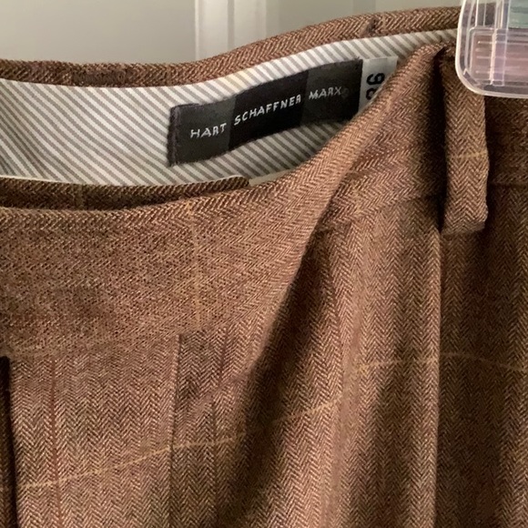 NWT! Hart, Schaffner and Marx Men’s Pleated Pants. Size 36. - Picture 3 of 8